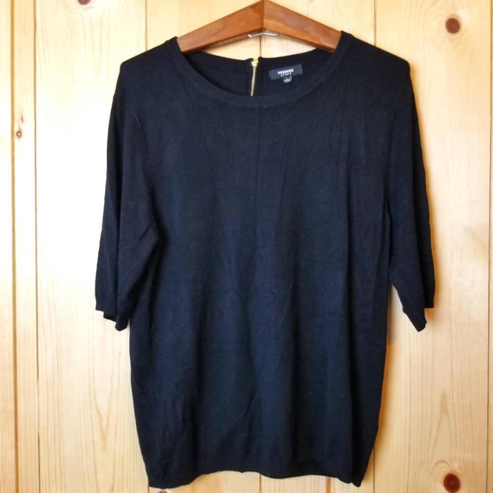 Premise Studio Black Scoop Neck Zippered Back Short Sleeve Sweater